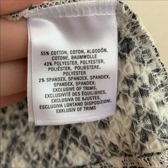 Anthropologie Postmark blue geometric Quilted texture Top XSP - Picture 6 of 6